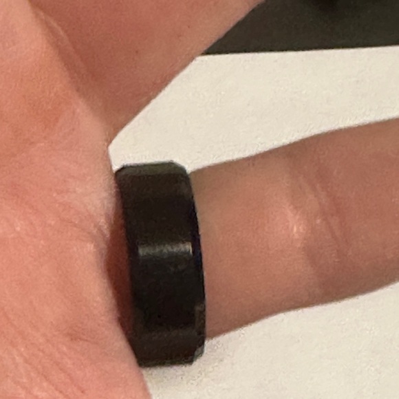 Men’s Wedding Band Elegant Black Ring Size 11 (20.6mm) - Picture 6 of 7